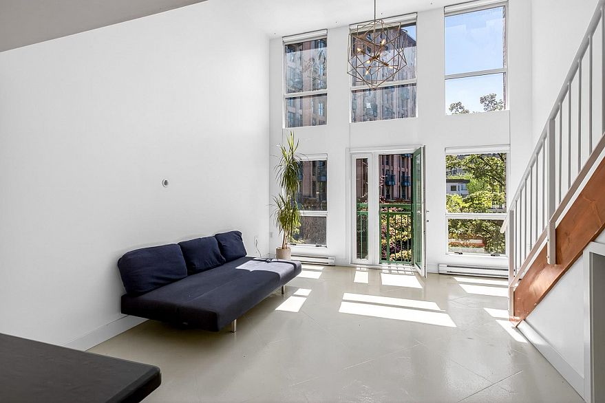 309 1 E Cordova Street