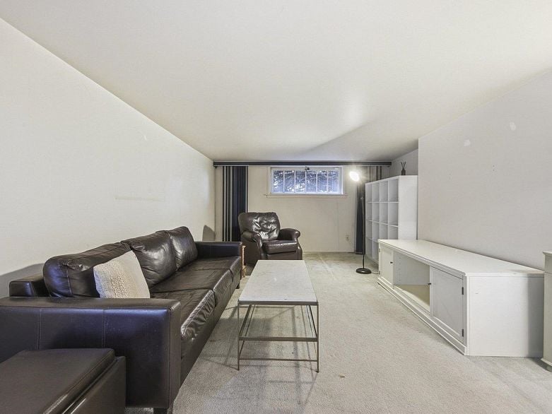 2506 W 15th Avenue