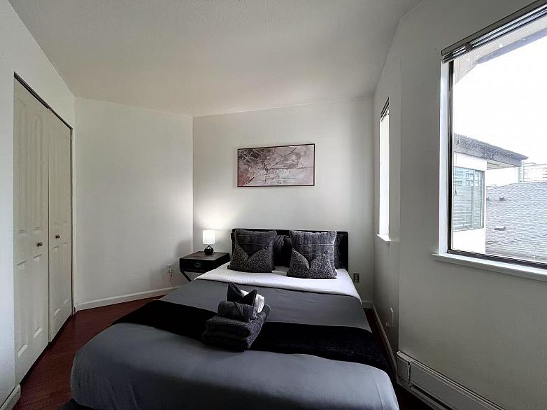 302 1405 HARO STREET, Vancouver BC V6G 1G2