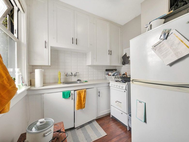 482 W 17th Avenue