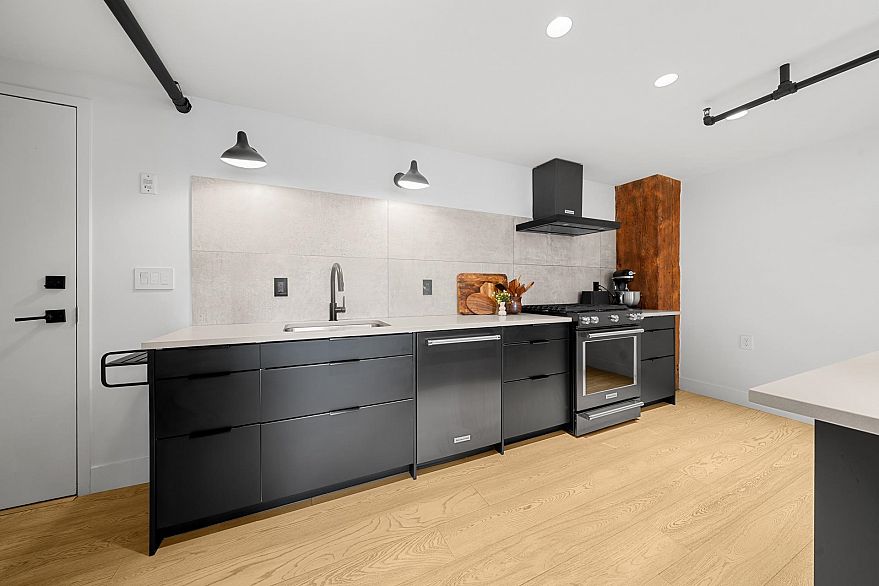 47 E Cordova Street