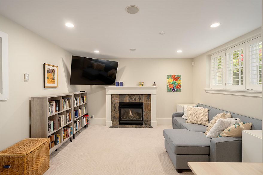 4275 W 14th Avenue