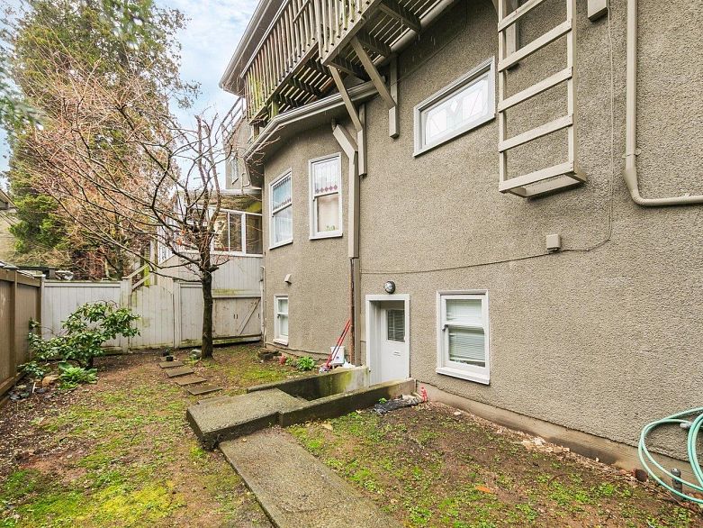 482 W 17th Avenue