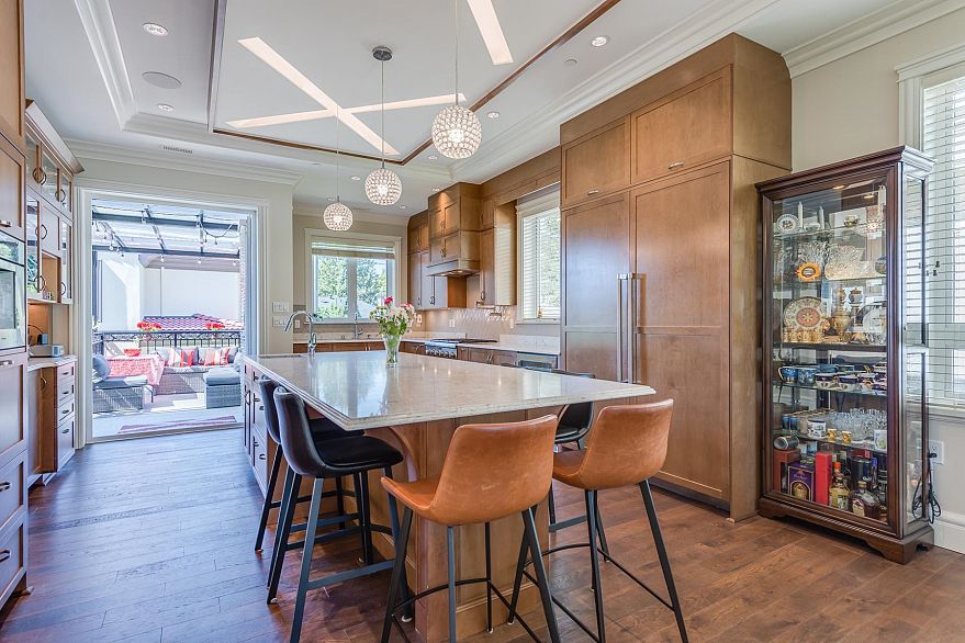 2507 W King Edward Avenue