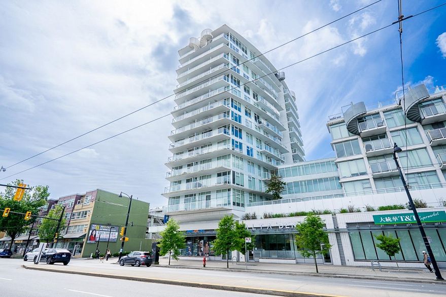 1107 2220 Kingsway