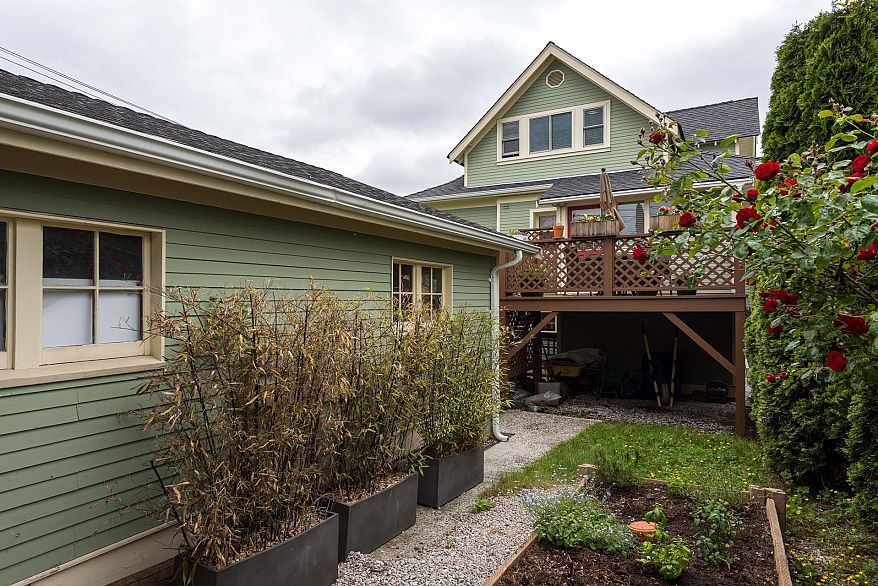 341 E 58th Avenue