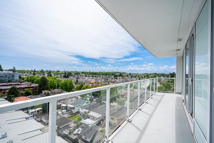 1107 2220 Kingsway
