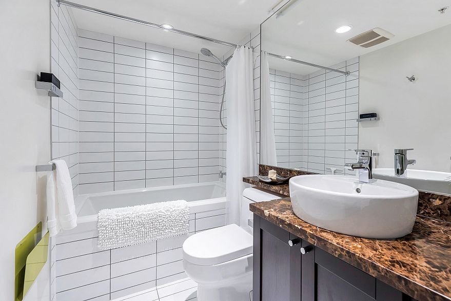201 4888 Nanaimo Street