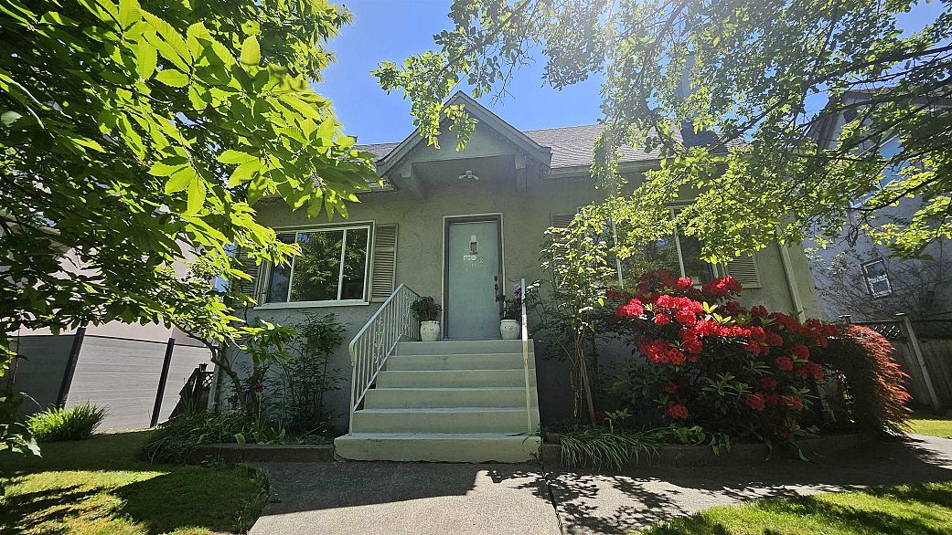 162 W 43rd Avenue