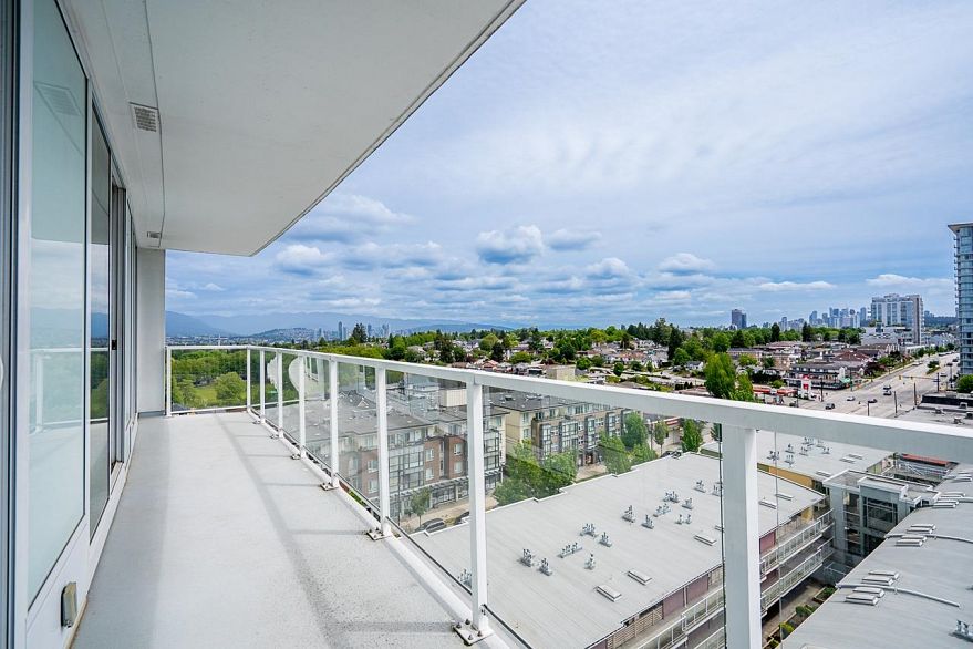 1107 2220 Kingsway