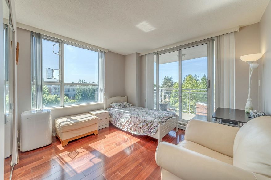 403 688 Fairchild Road