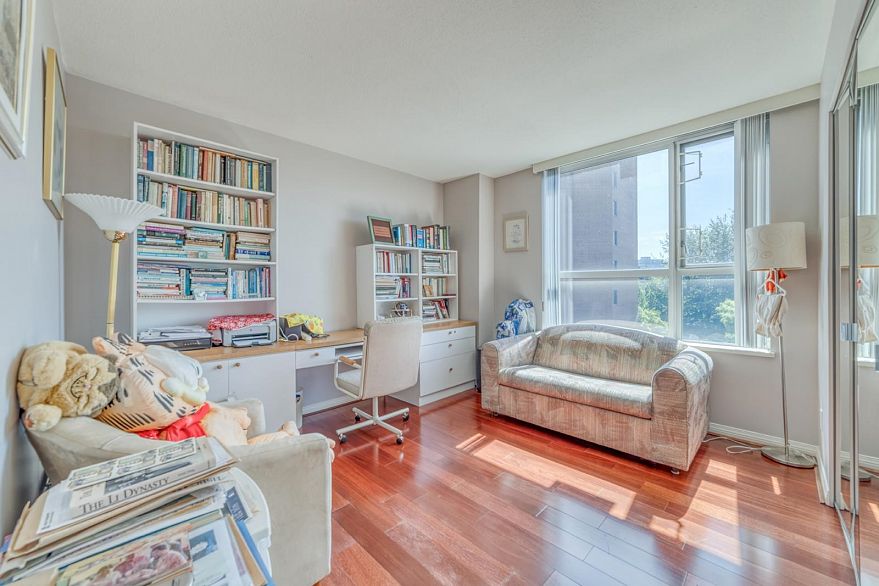 403 688 Fairchild Road
