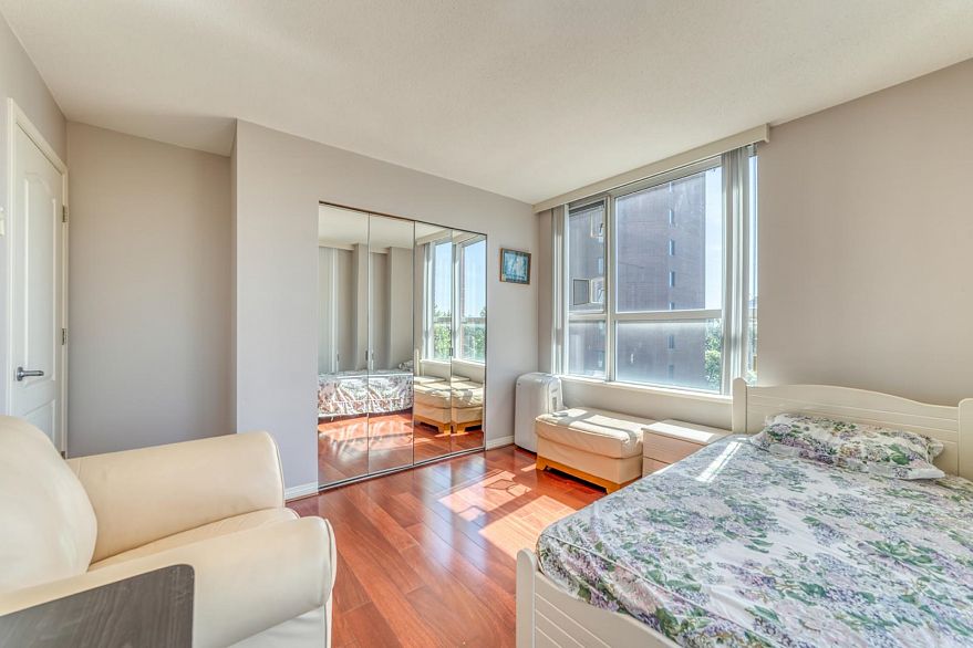 403 688 Fairchild Road