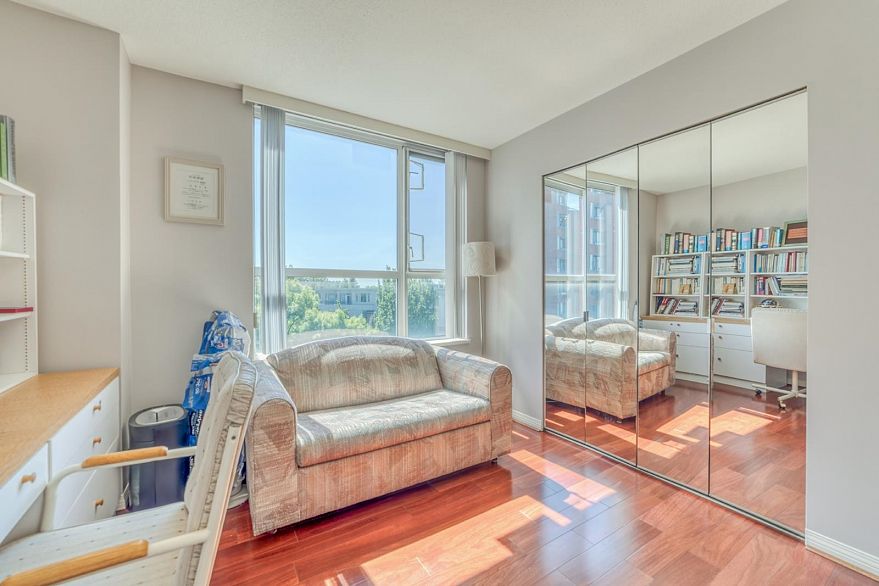 403 688 Fairchild Road