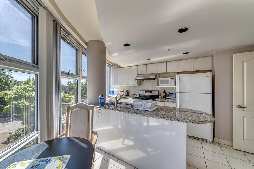 403 688 Fairchild Road
