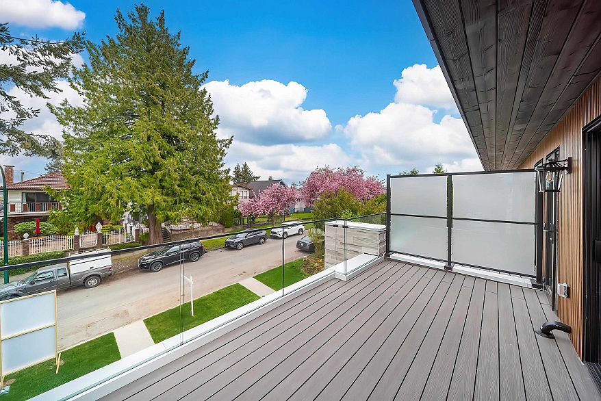 2 5595 Fleming Street
