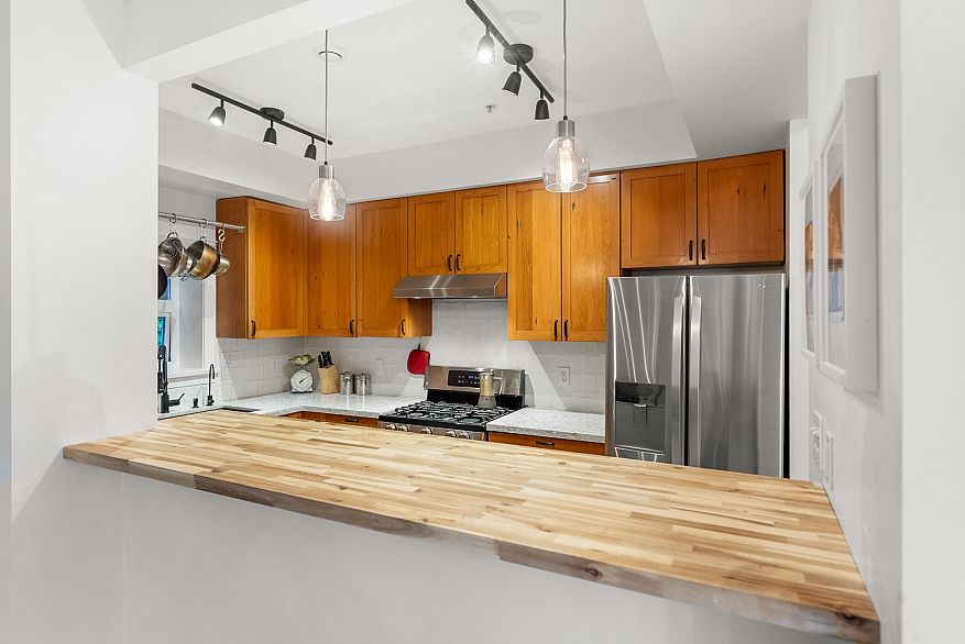 357 W 11th Avenue