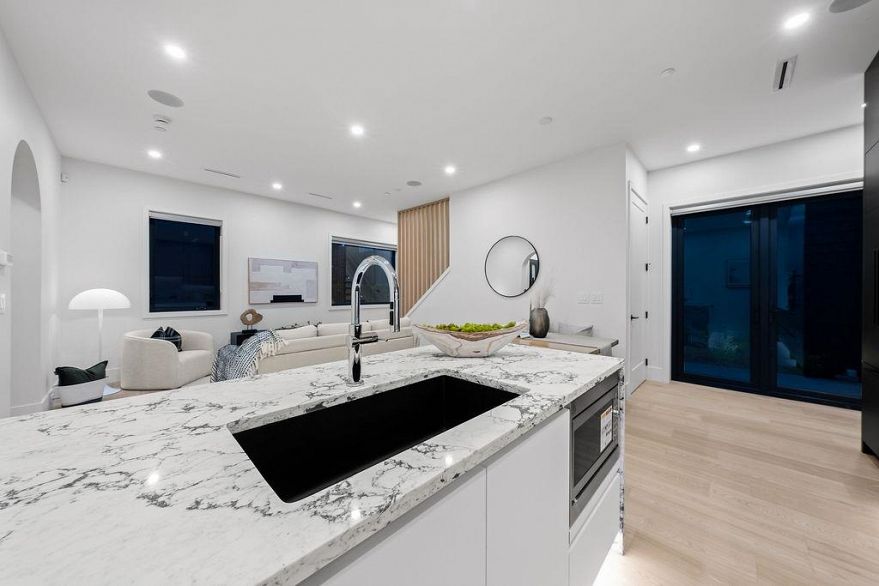 2 5034 Granville Street