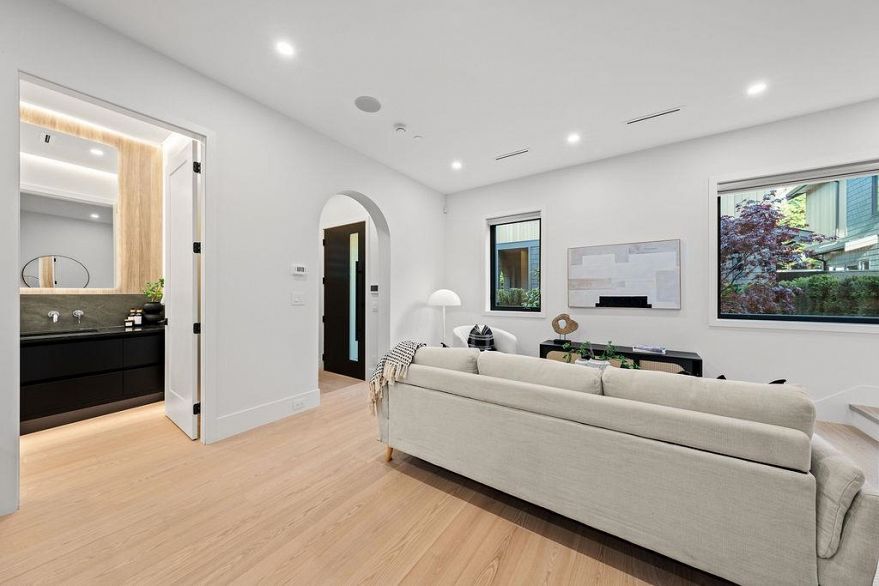 2 5034 Granville Street