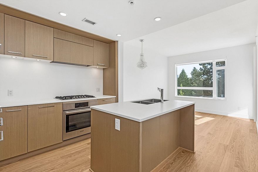 309 5115 Cambie Street