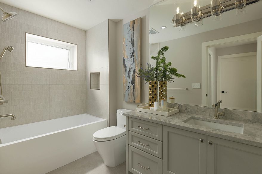 5591 Mackenzie Street