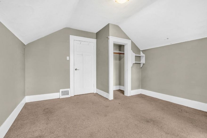 1775 Cedar Crescent