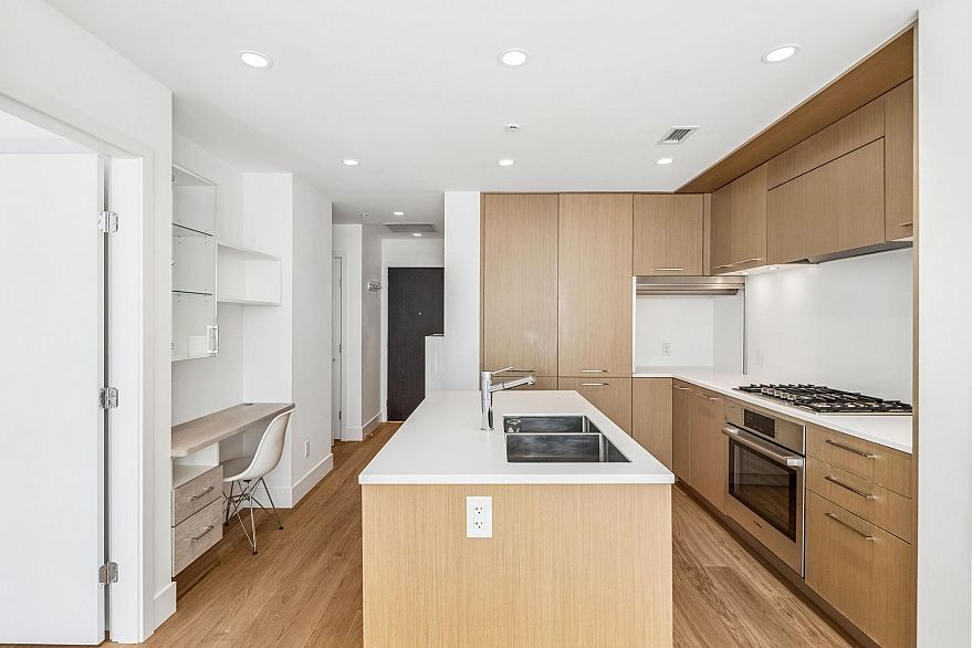 309 5115 Cambie Street