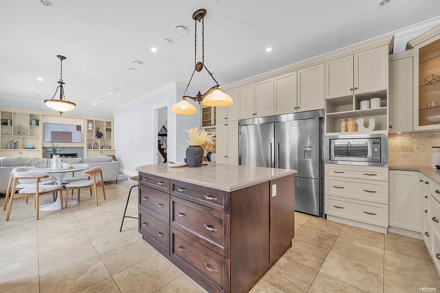 1675 W 59th Avenue