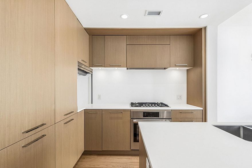 309 5115 Cambie Street