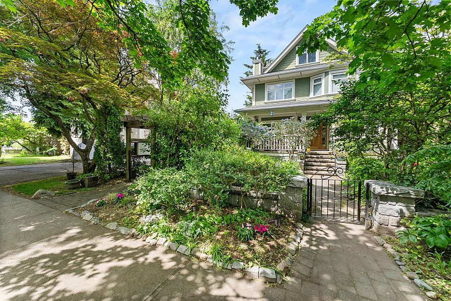357 W 11th Avenue