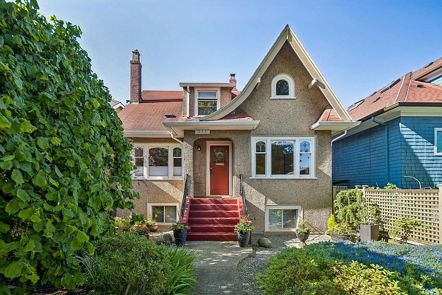 2211 Parker Street