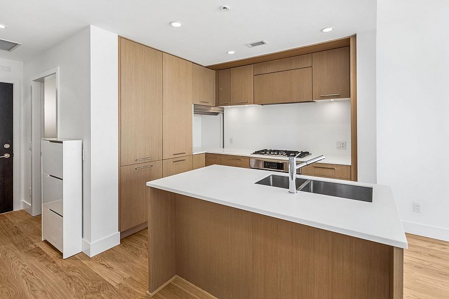 309 5115 Cambie Street