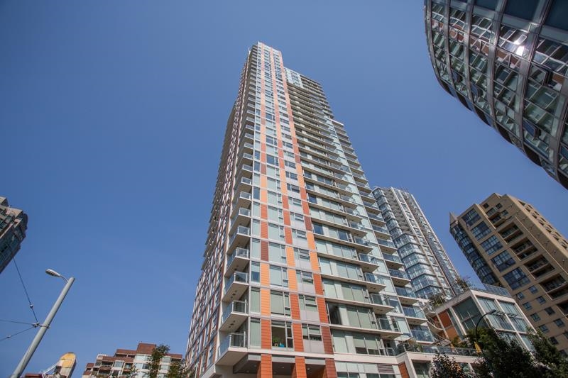 1805 1351 Continental Street