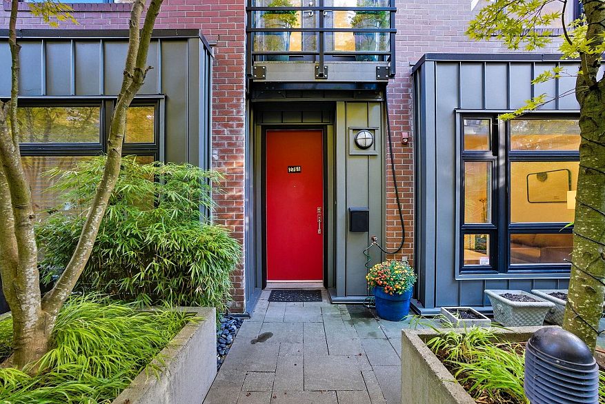 2761 Guelph Street