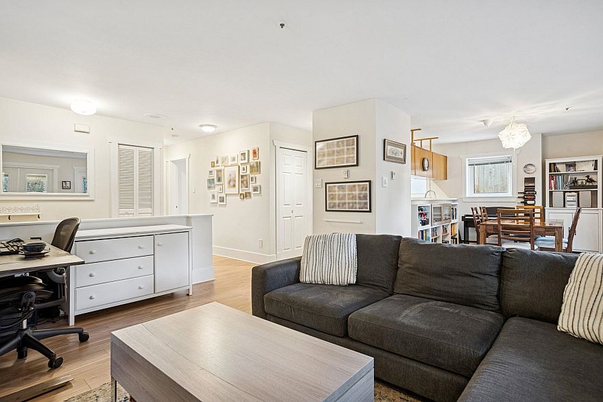 327 W 15th Avenue