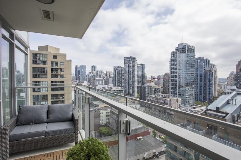 1805 1351 Continental Street