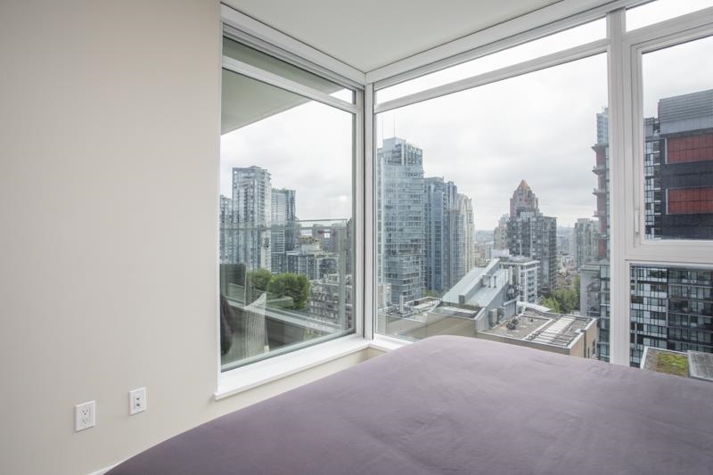 1805 1351 Continental Street