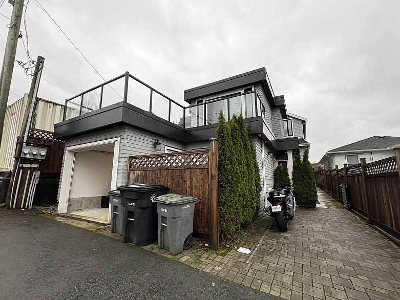 3429 Dundas Street