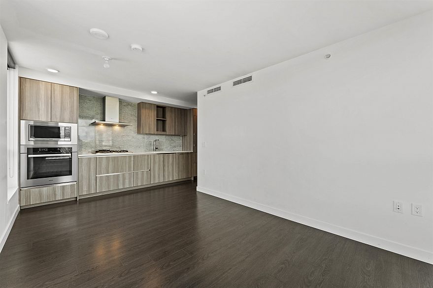 2709 455 SW Marine Drive