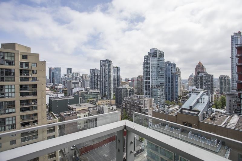 1805 1351 Continental Street