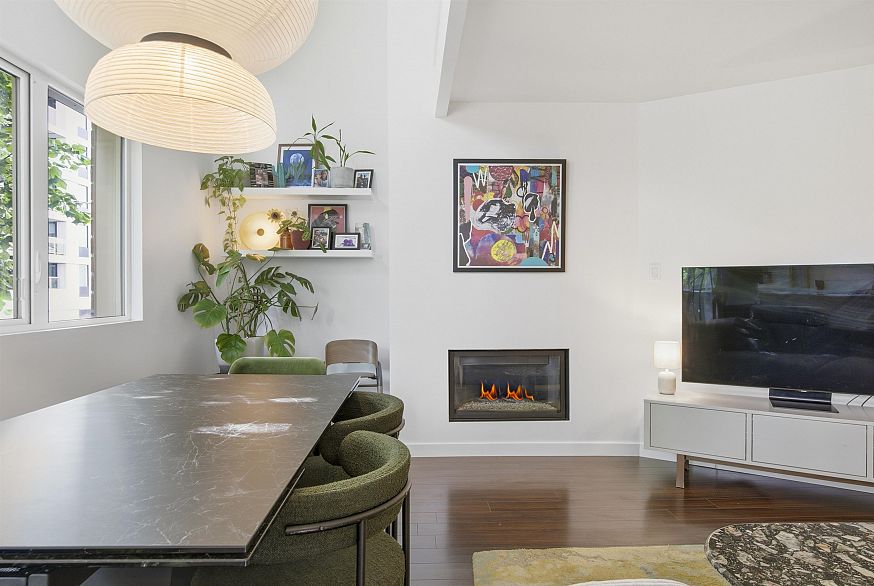 201 3465 Glen Drive
