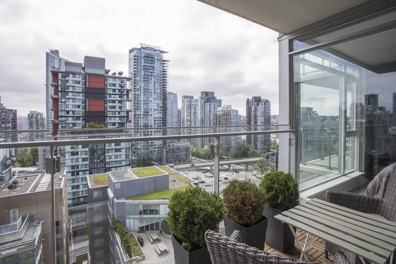 1805 1351 Continental Street