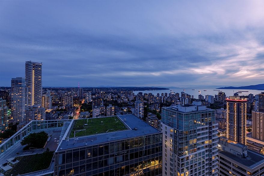 3807 1111 Alberni Street