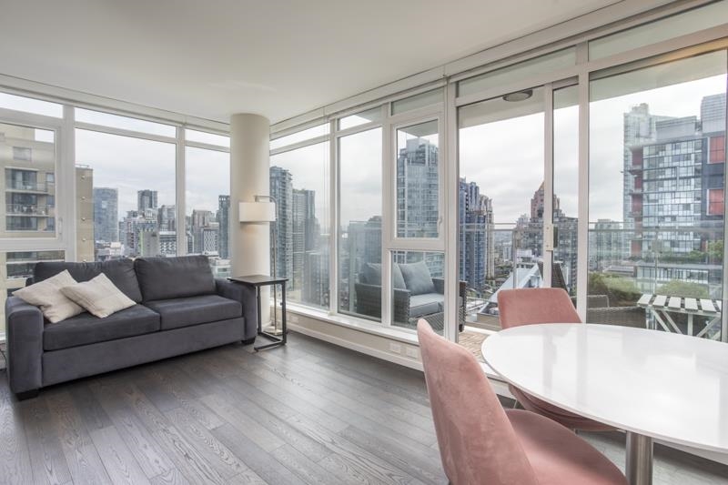 1805 1351 Continental Street