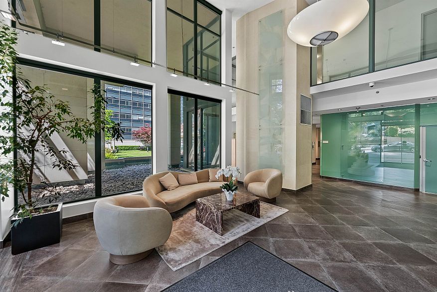 1703 1239 W Georgia Street