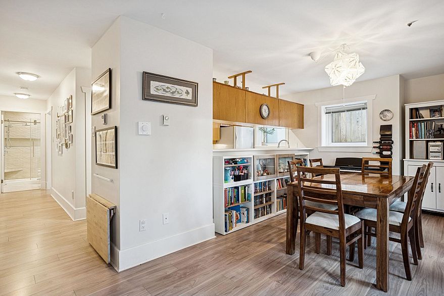 327 W 15th Avenue