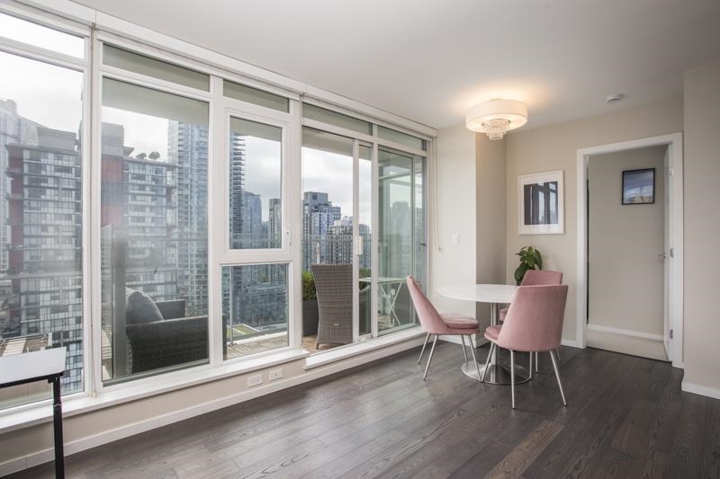1805 1351 Continental Street