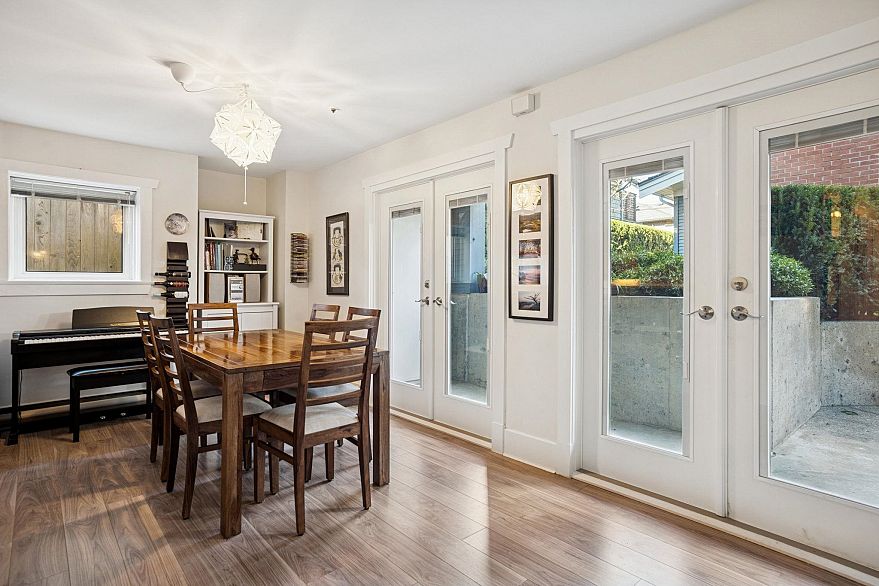 327 W 15th Avenue