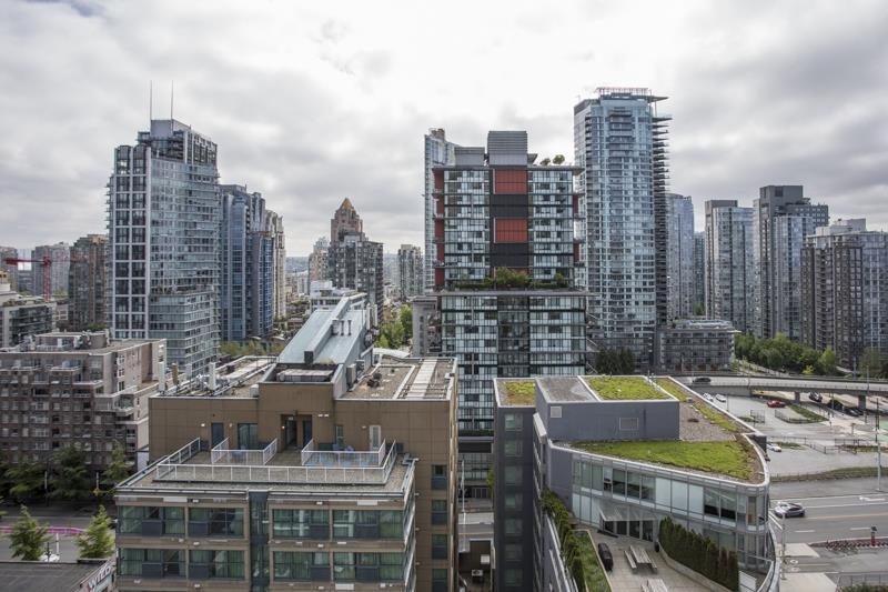 1805 1351 Continental Street
