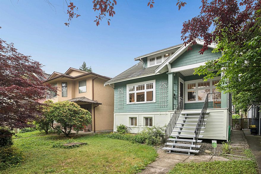 936 W 17th Avenue